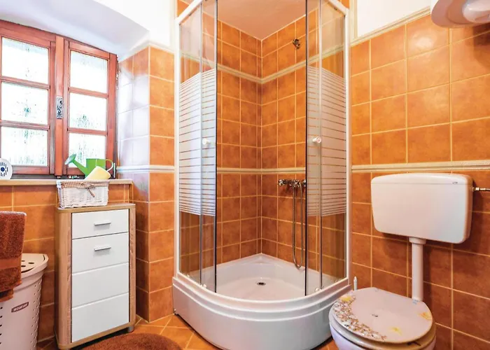 2 Bedroom Cozy In 別荘 *