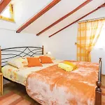 Feriehus Awesome In Mošćenička Draga